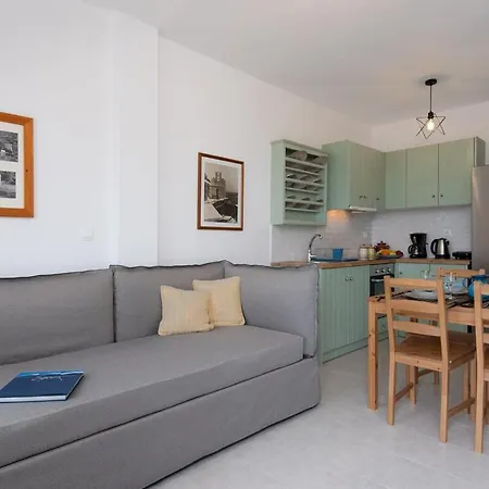 Apelagitis 3 Sifnos Island