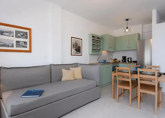 Apelagitis 3 Sifnos Island